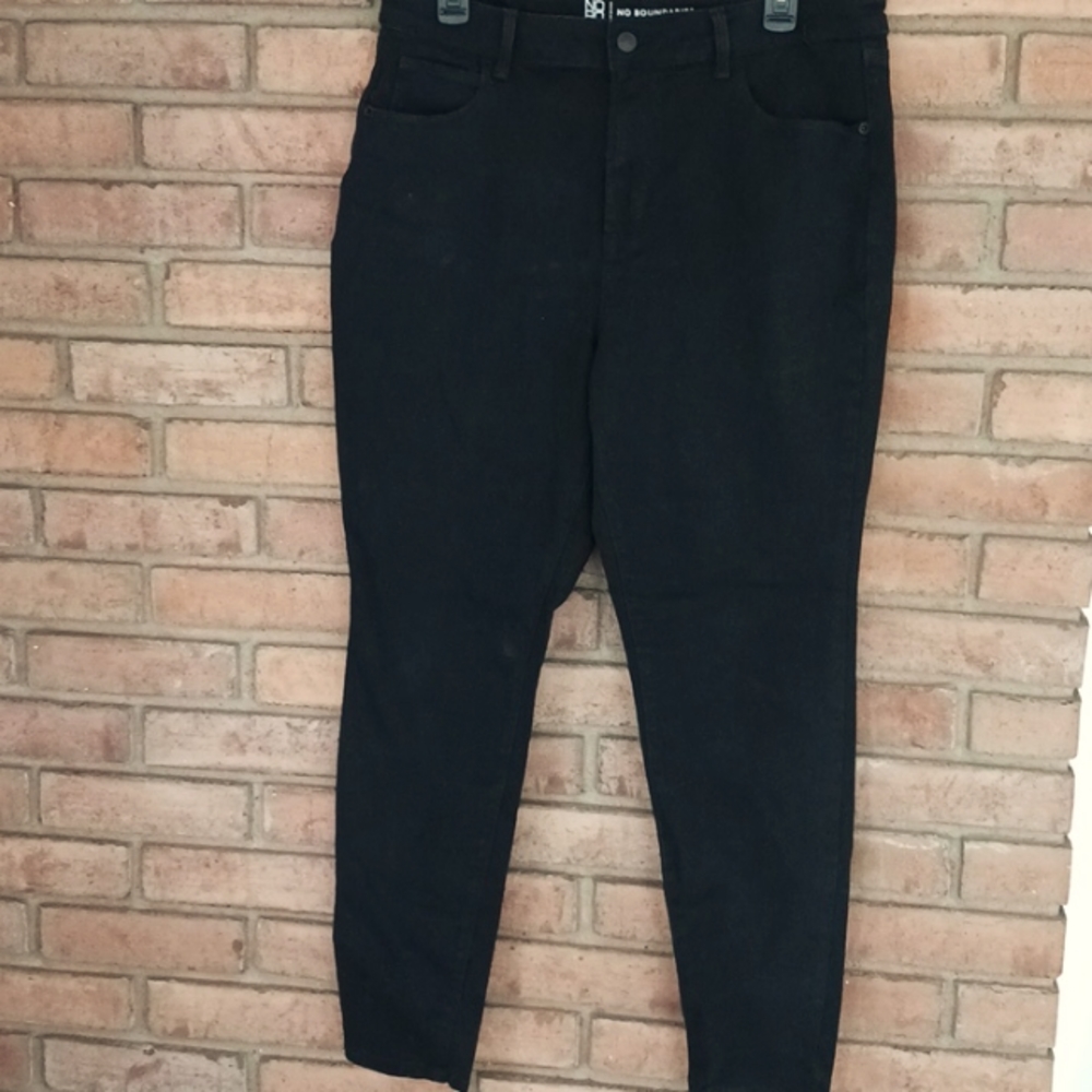 No Boundaries black jeans size 15